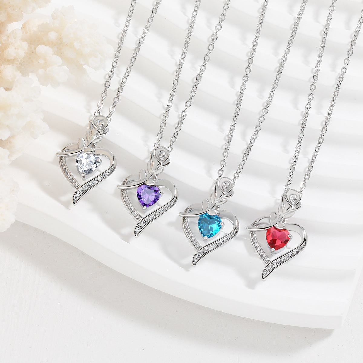 Herz-Rosen-Halskette mit Strass – Symbol der ewigen Liebe